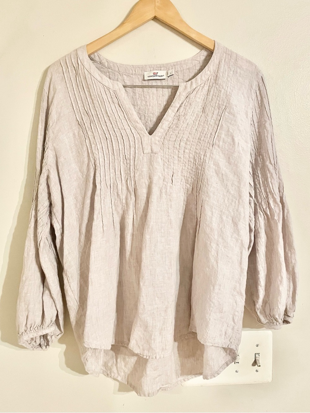 Vineyard Vines Women’s Beige 100% Linen Long Sleeve Blouse Sz Large - EUC